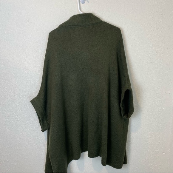 Akemi + Kin Anthropologie Knit Short Sleeve Poncho - Picture 5 of 16